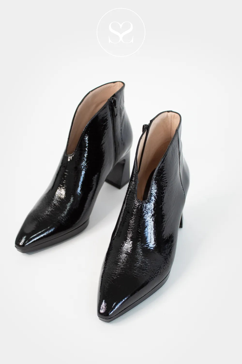 HISPANITAS BLACK PATENT PLATFORM BLOCK HEEL POINTED TOE ANKLE BOOTS HI254270 WITH INSIDE ZIP FOR CLOSURE