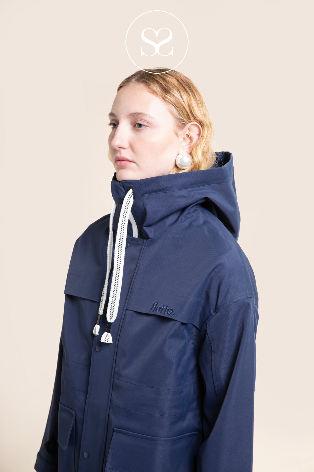 Flotte Navy Hooded Funnel Neck Rain Jacket - Froissart