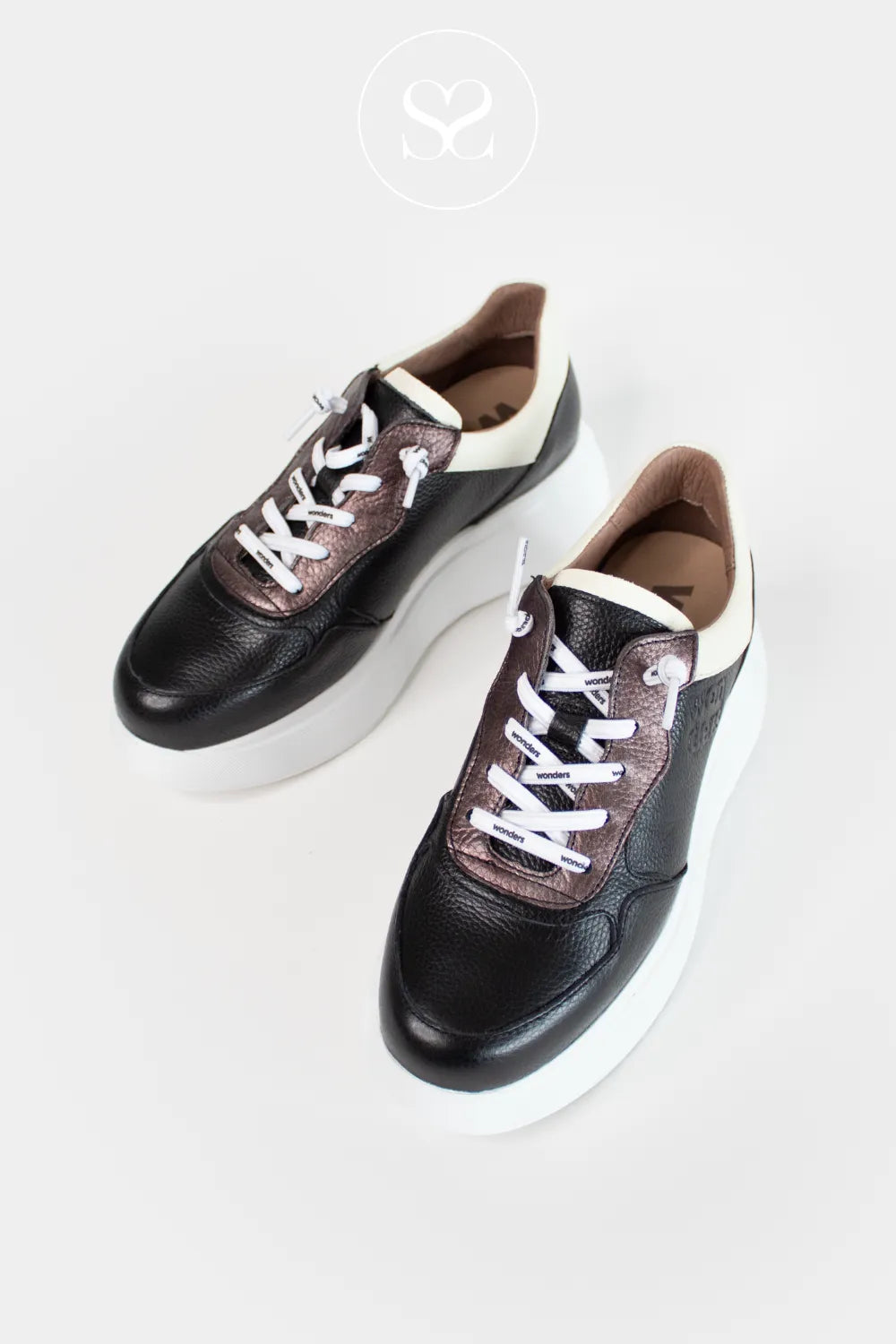 WONDERS LIGHTWEIGHT SNEAKERS WITH REMOVABLE CUSHIONED INSOLE AND BUILT IN ARCH SUPPORT