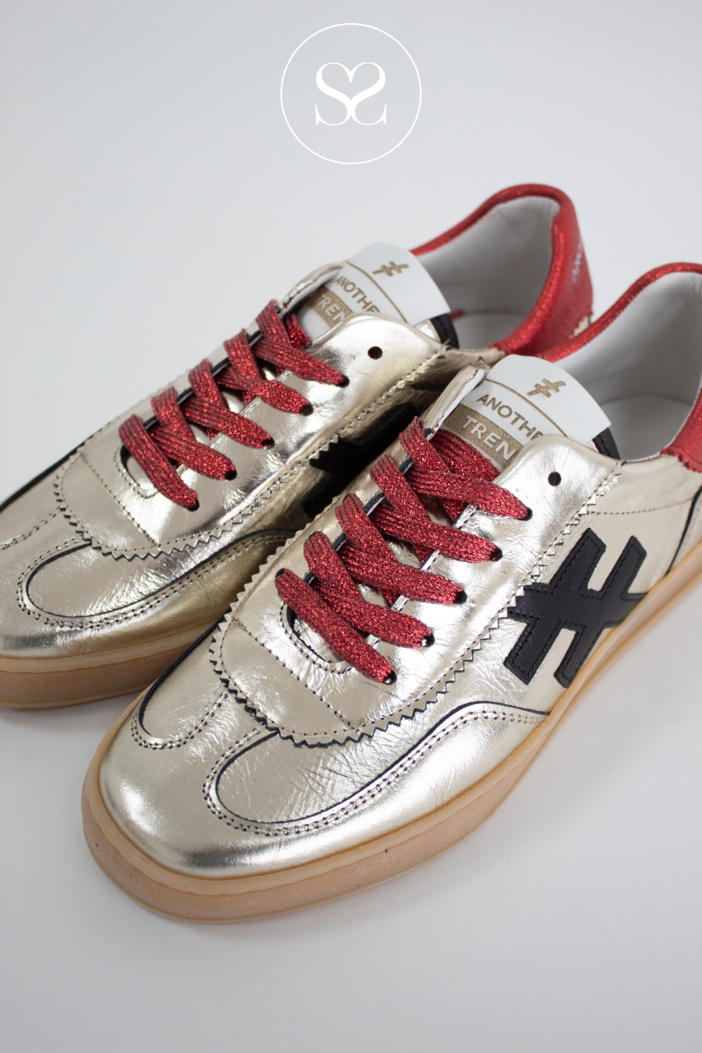 ANOTHER TREND A032 ICONIC GOLD AND RED TRAINERS