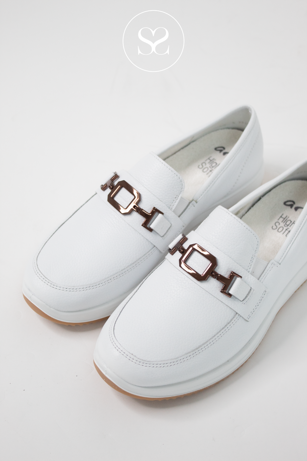 ARA 12-25528 WHITE LEATHER SLIP ON TRAINER WITH BUCKLE DETAIL AND REMOVABLE CUSHIONED INSOLE