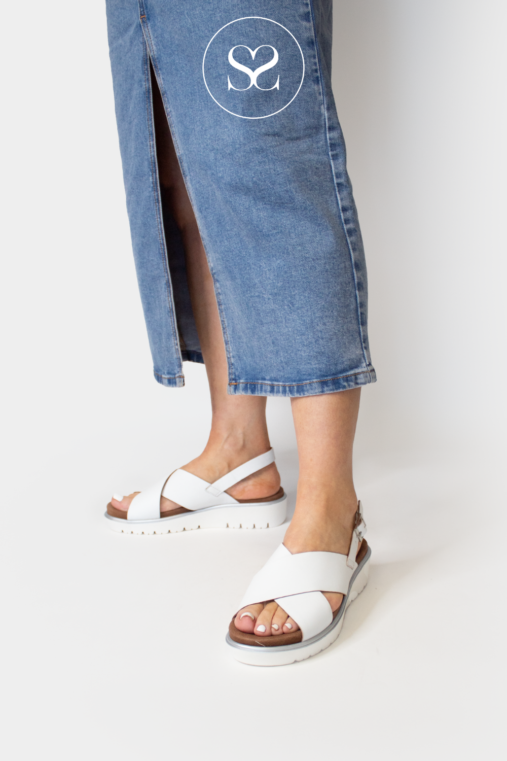 ARA 12-33516 WHITE LEATHER MID WEDGE SANDALS