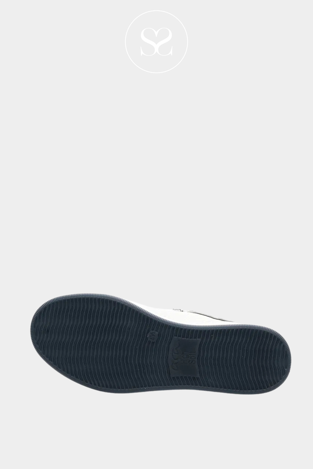 ARA 12-50006 WHITE AND NAVY LEATHER WALKING TRAINERS WITH CUSHIONED REMOVABLE INSOLES
AND NAVY NON SLIP SOLE