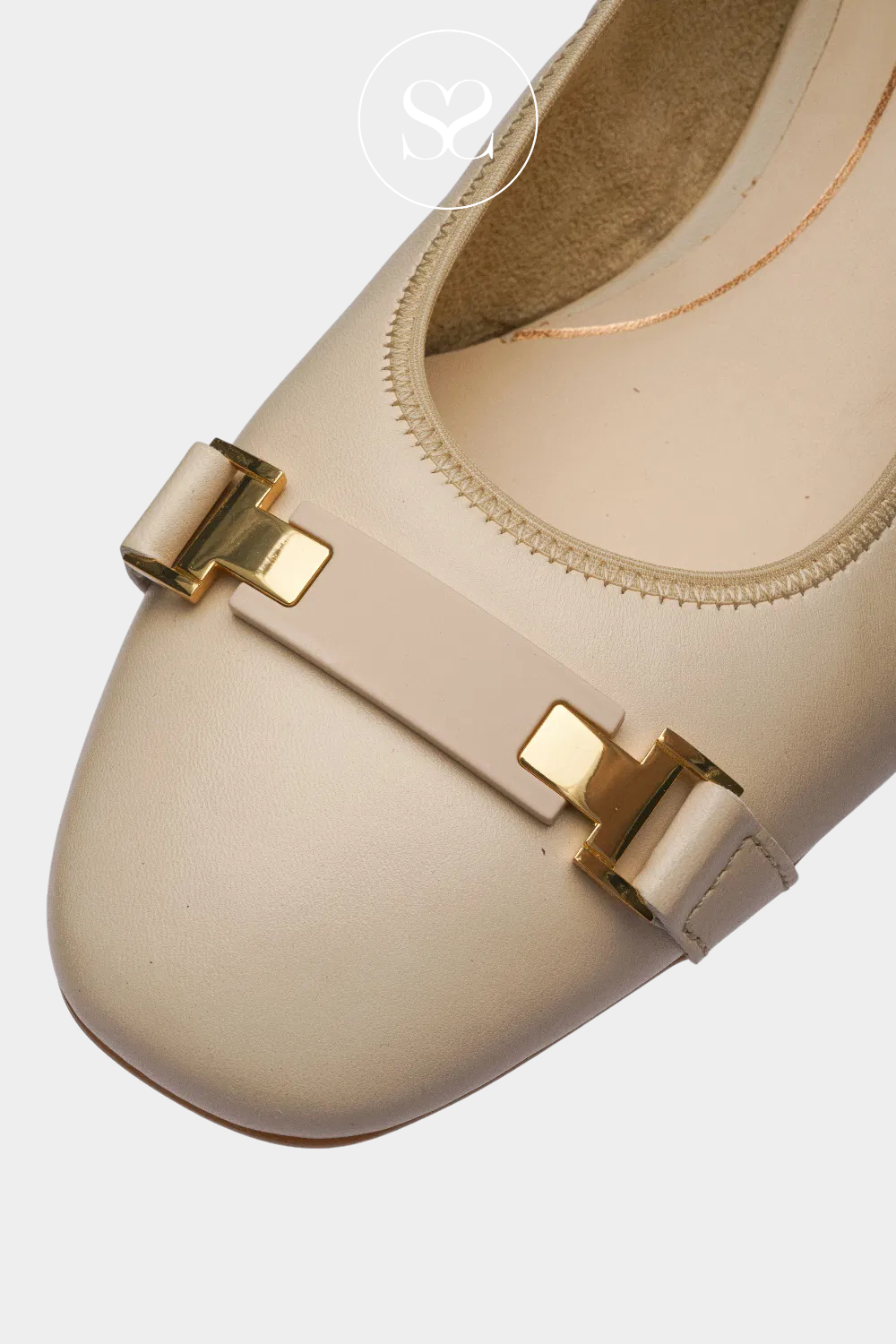 Ara low block heel slingback pumps. Round toe. Everyday comfort and style. Cushioned insole