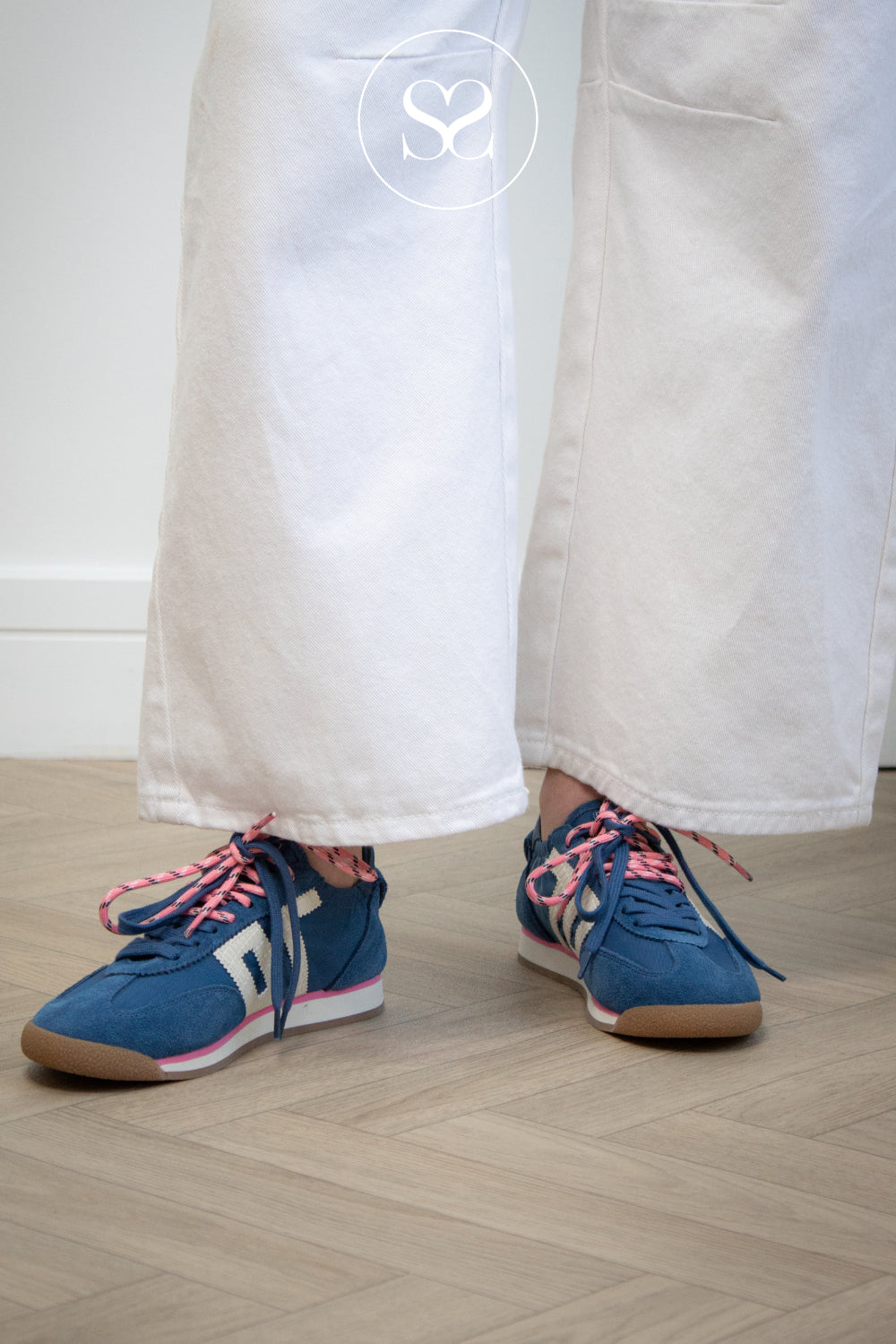 BACK70 Navy Slim Retro Sneakers - Rocket in Ireland