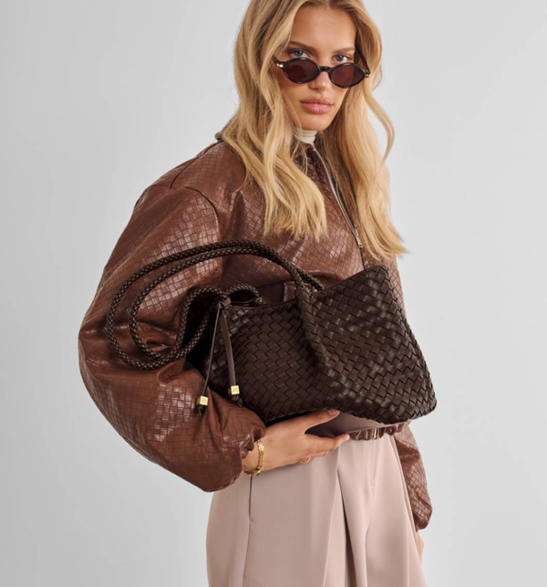 shoppers & totes