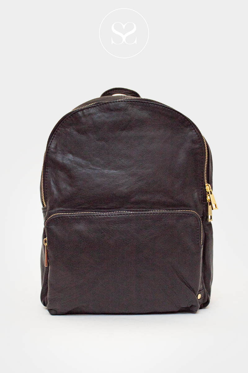 DEPECHE 15428 BLACK LEATHER BACKPACK WITH GOLD HARDWARE AND SMALL FRONT ZIPPED POCKET