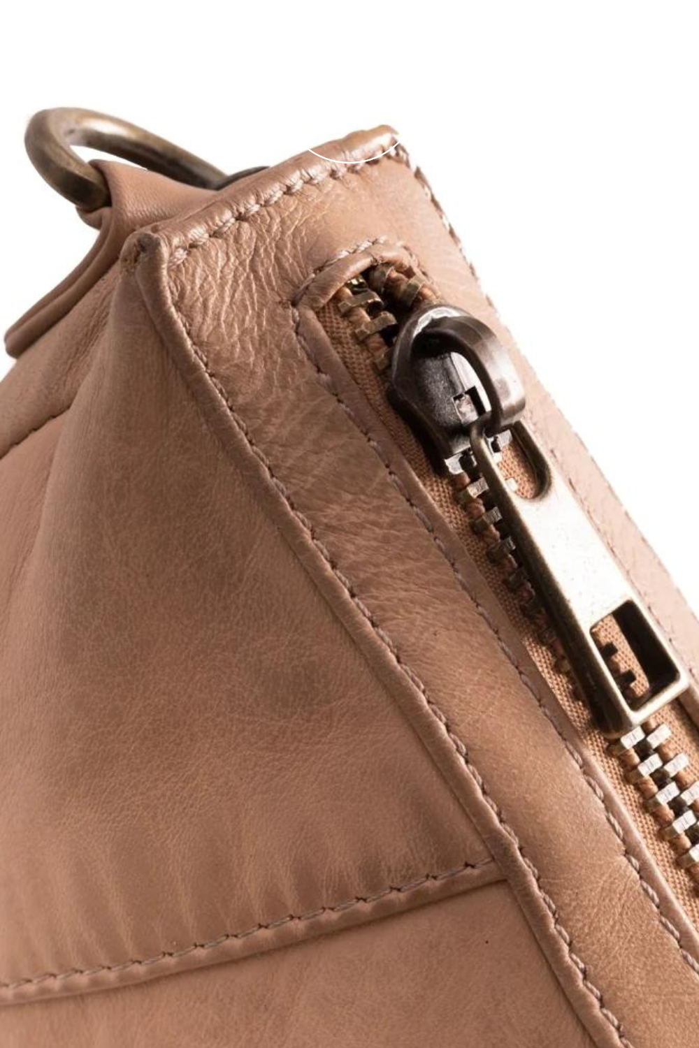 DEPECHE 15604 CAMEL LEATHER BAG WITH ZIP OPENING AND LONG CROSSBODY STRAP