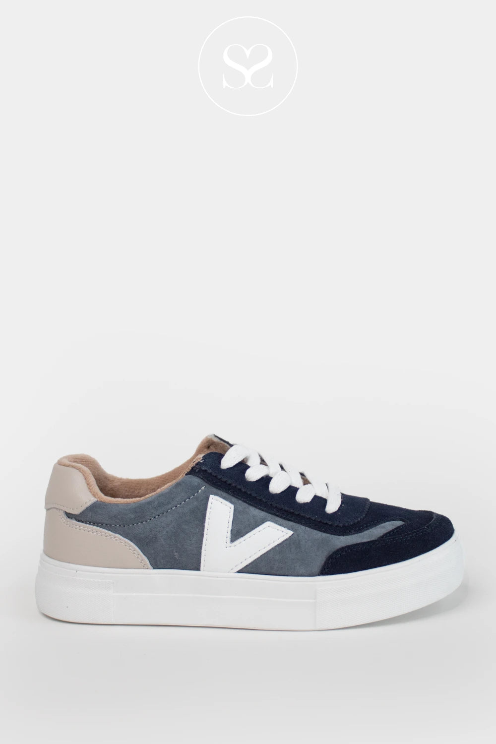 DRILLEYS NAVY (DIVE IN) EIGHTY NAVY AND WHITE LIGHTWEIGHT FLATFORM LACE UP TRAINERS WITH SIGNATURE WHITE "V" LOGO 