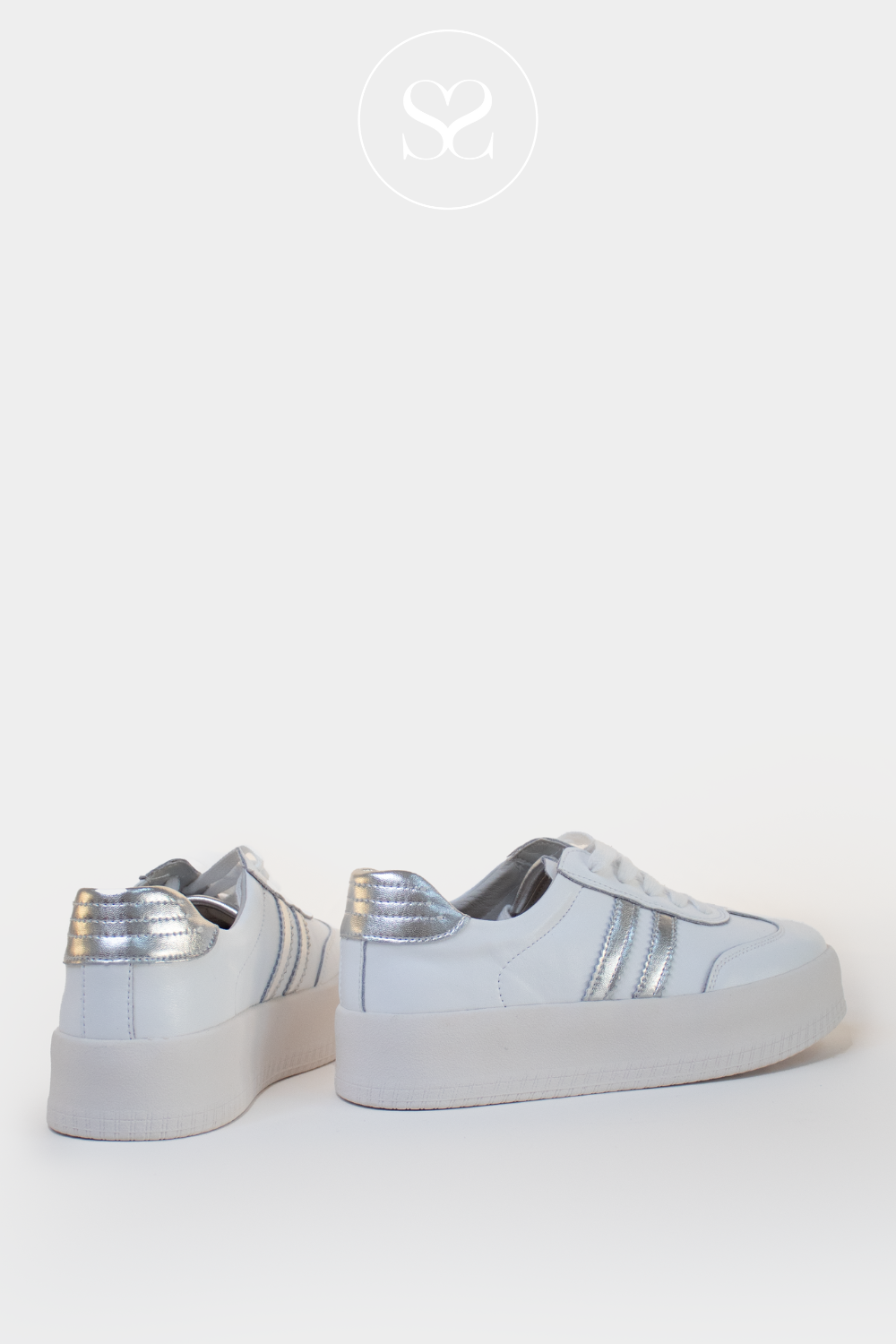 DRILLEYS SEVENTY EIGHT WHITE FAUX LEATHER FASHION CASUAL TRAINERS WITH SILVER STRIPES