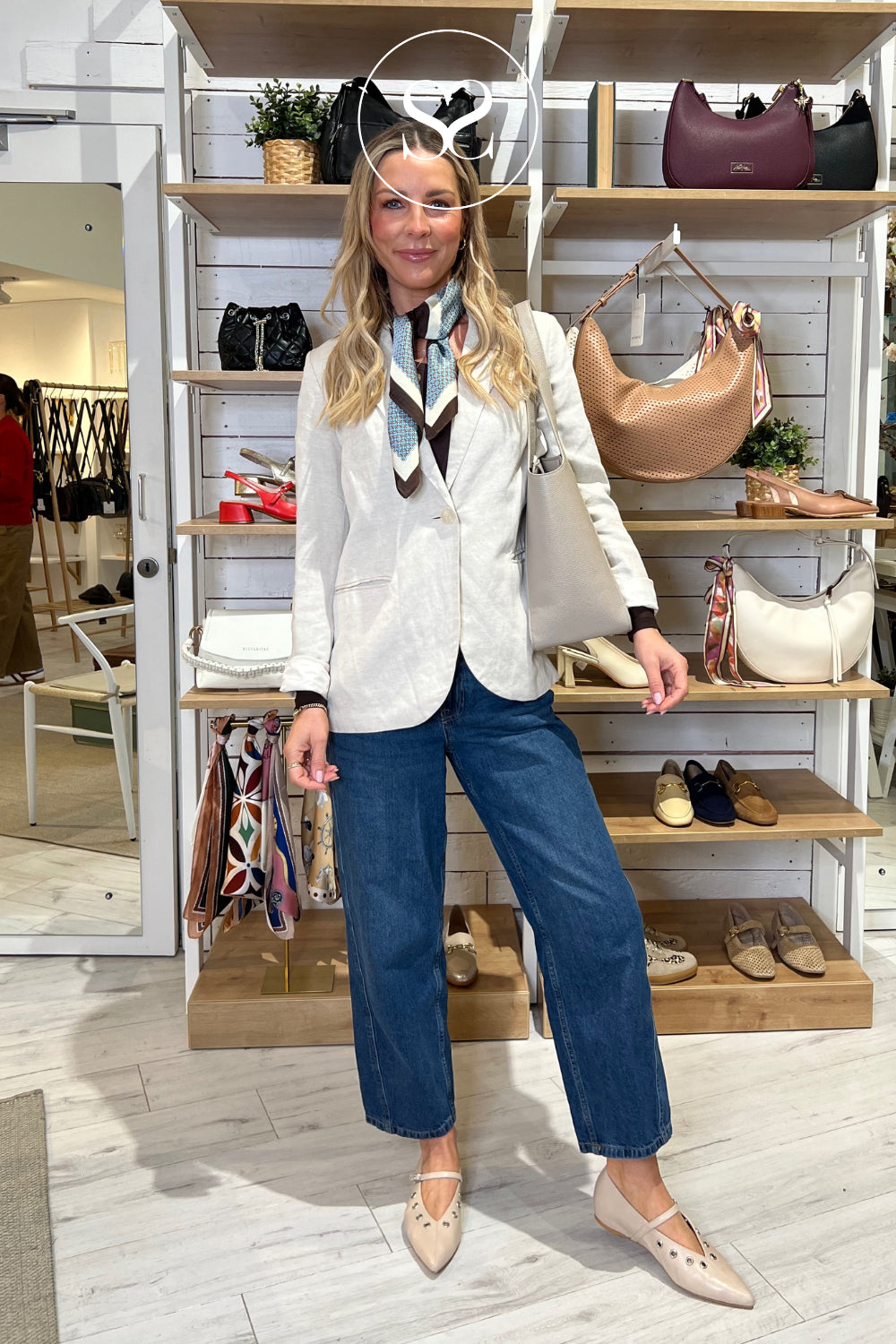 Wonders Off-White Flat Pointed Toe Pumps A-3841