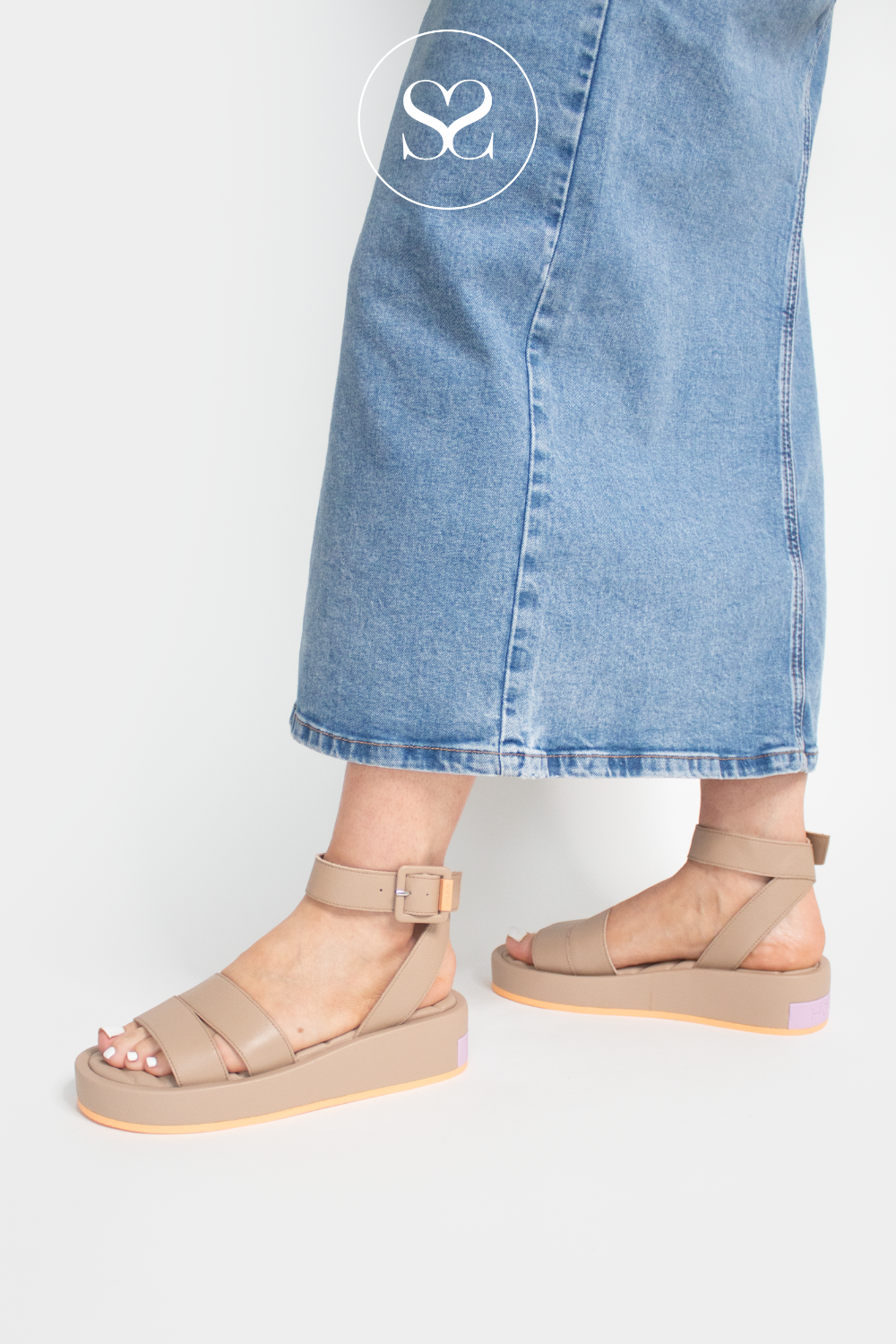 HOFF TOWN TAUPE LEATHER FLATFORM WEDGE SANDALS