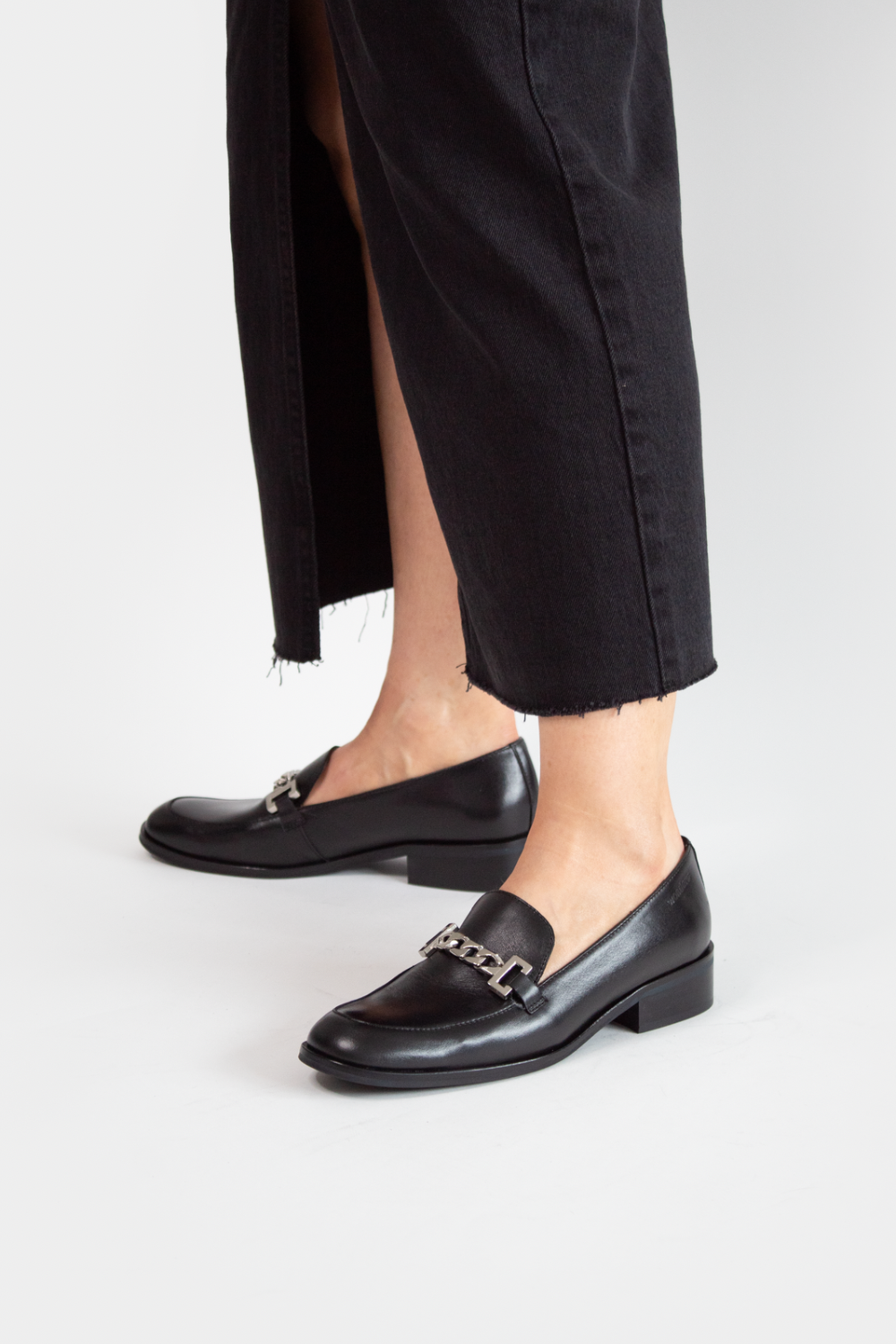 WONDERS C-7412 BLACK LEATHER BLOCK HEEL LOAFERS