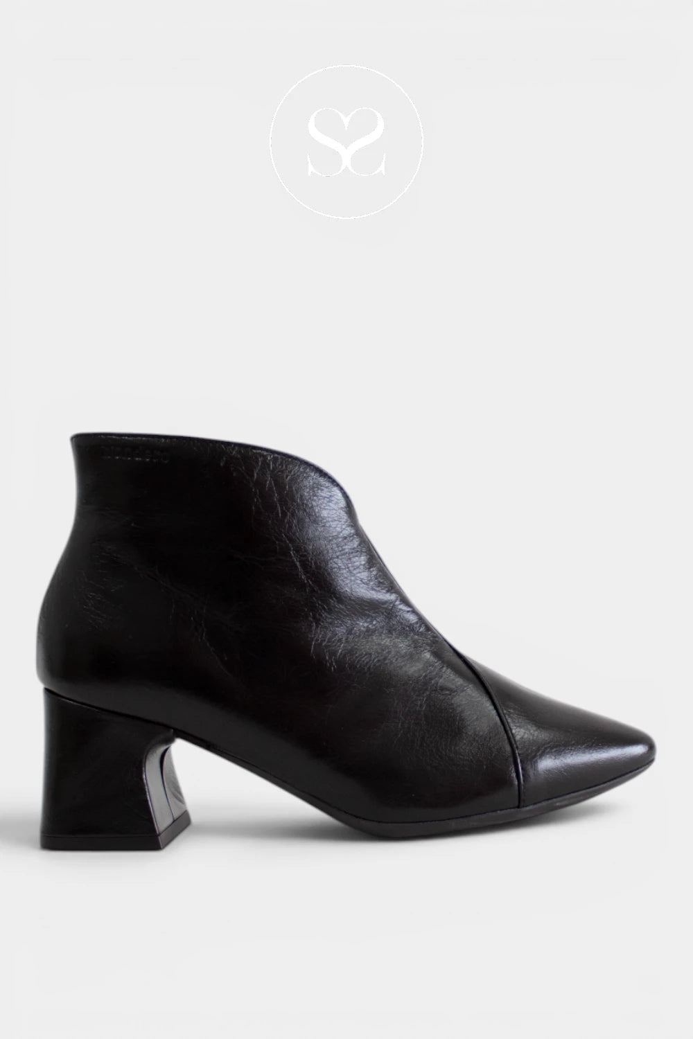 Wonders Black Pointed Heeled Ankle Boots I-9013
