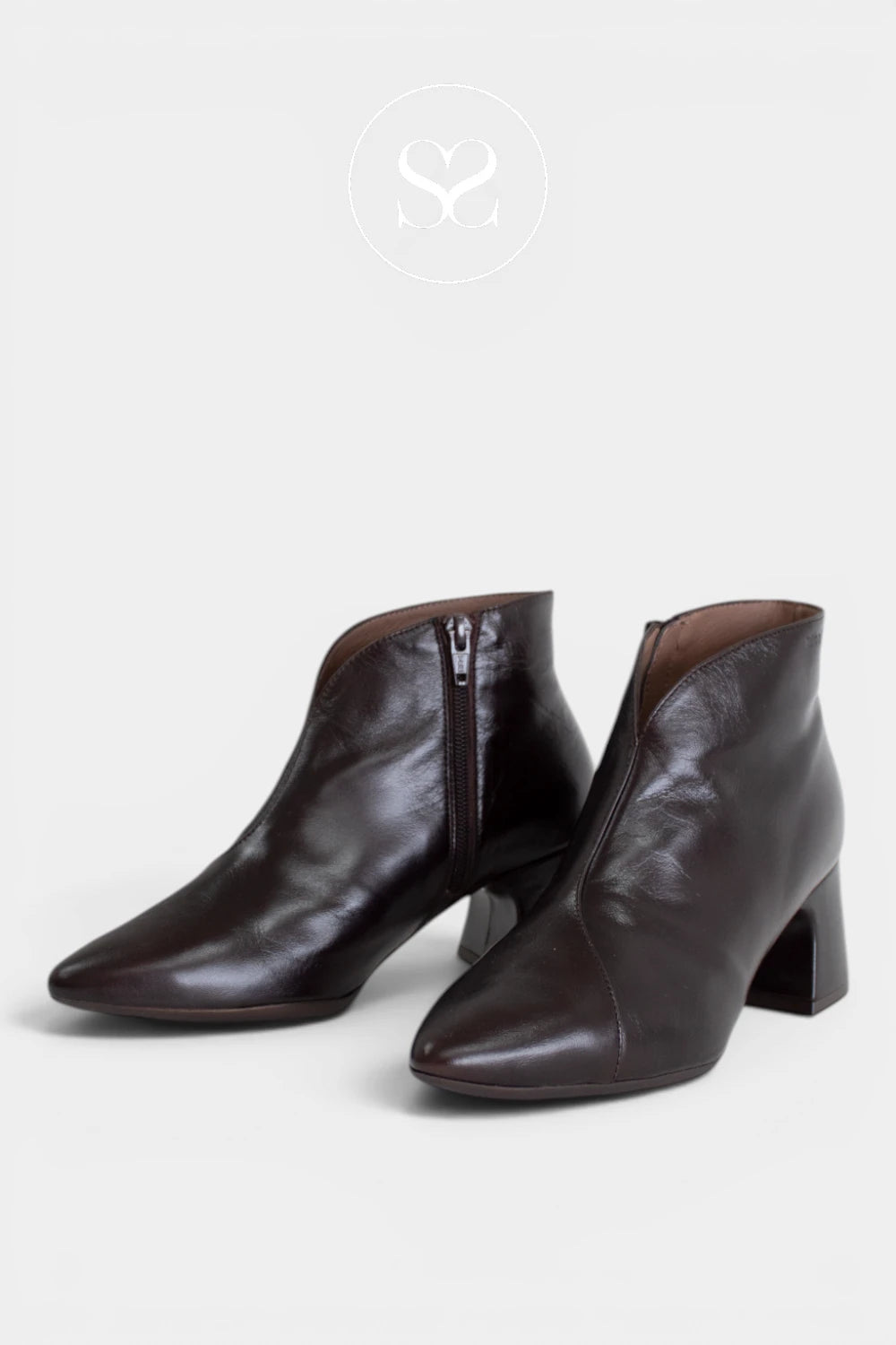 Wonders Chocolate Brown Pointed Heeled Ankle Boots I-9013 v cut front - Ireland