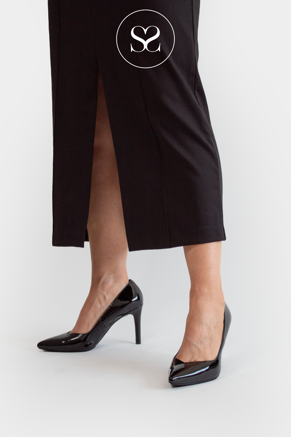 Lodi black patent heels with pointed toe for women 