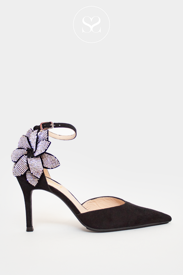 LODI SOLIN BLACK SUEDE HIGH HEEL WITH ANKLE STRAP AND POINTED TOE. HAS EMBELLISHED DIAMANTE FLOWER ON THE HEEL. PERFECT FOR CHRISTMAS PARTYWEAR