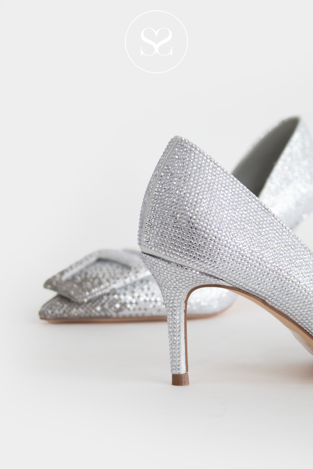 MENBUR 25902 SILVER SPARKLE  HEELS