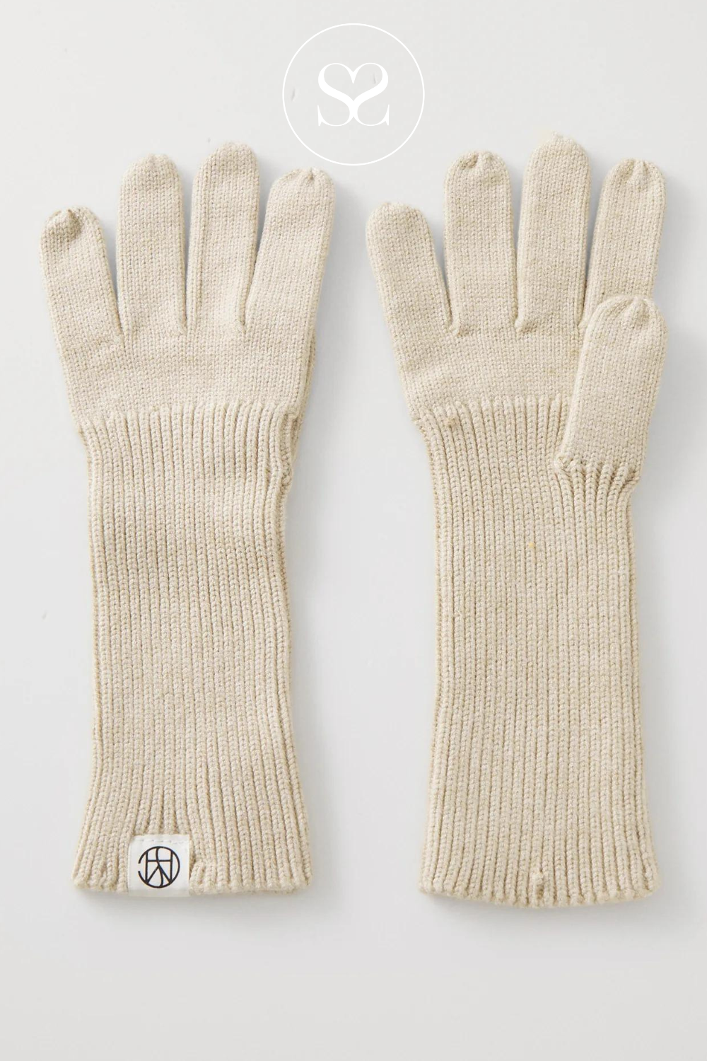 MOSS COPENHAGEN RACHELLE GLOVES IN OATMEAL