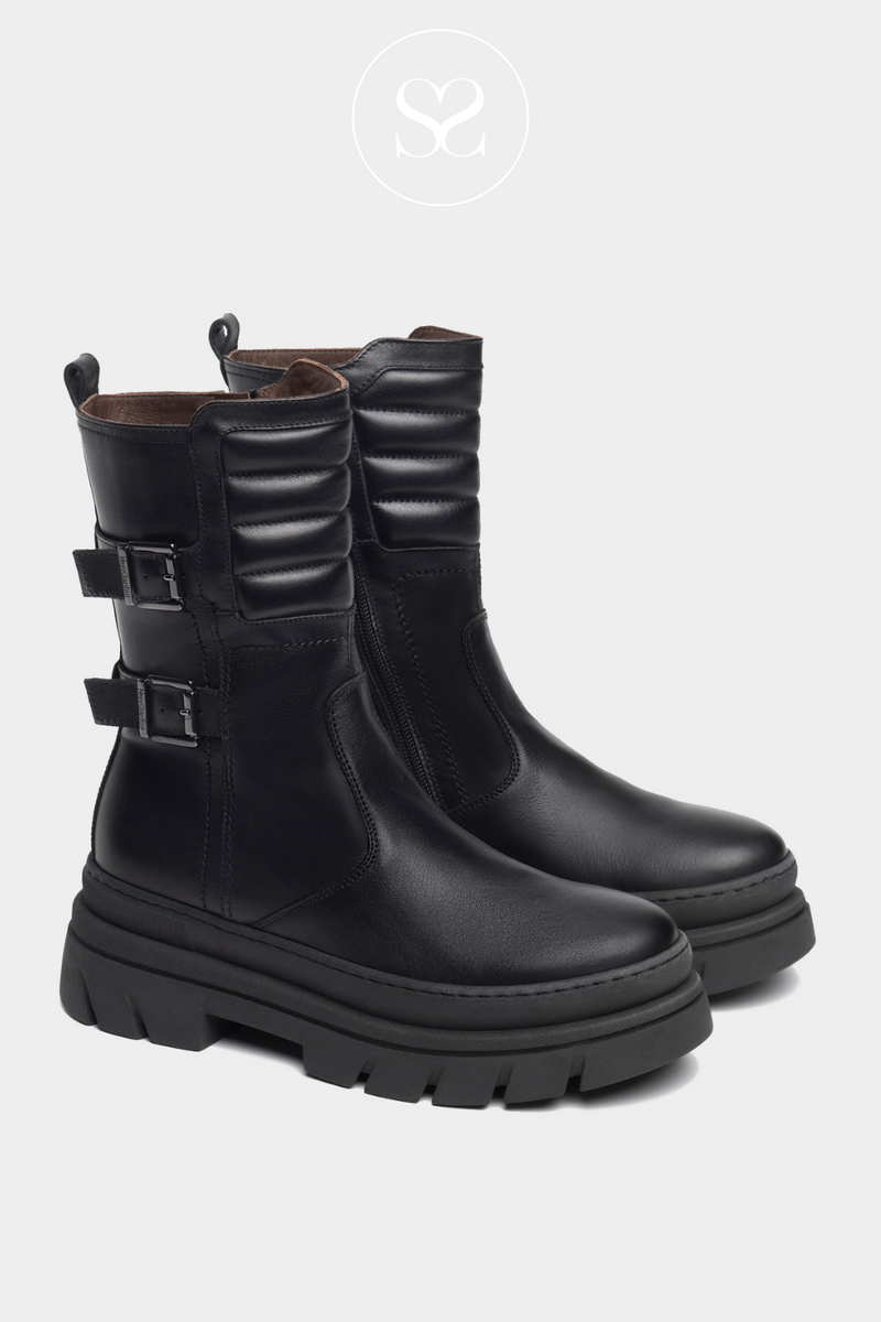 NERO GIARDINI 309100D BLACK BIKER BOOTS WITH BUCKLE STRAPS AND QUILTED DETAIL