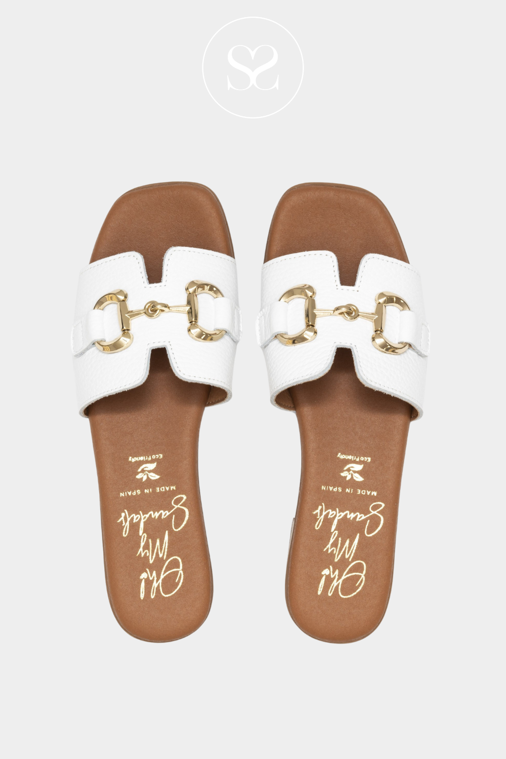 OH MY SANDALS 5340 WHITE LEATHER SLIDER SANDALS WITH GOLD CHAIN BUCKLE AND SLIGHT HEEL