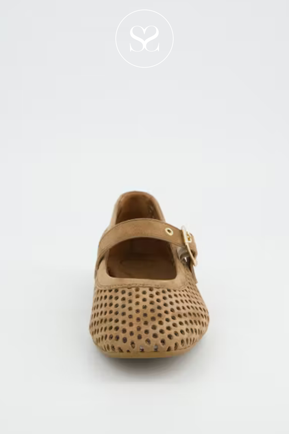 Paul Green flat shoes. Ballet style pumps. Adjustable ankle strap. Round toe flats. Comfortable everyday shoe. 