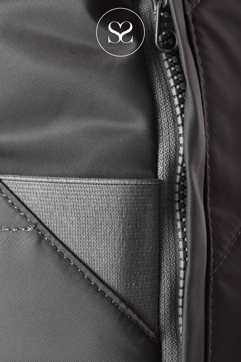 ROKA CANFIELD B MEDIUM CHARCOAL WATERPROOF BACKPACK