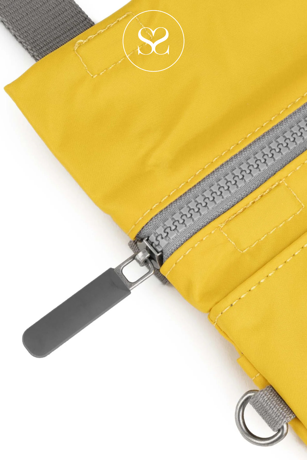 ROKA STRATFORD SMALL MUSTARD EASY GLIDE ZIP OPENING 