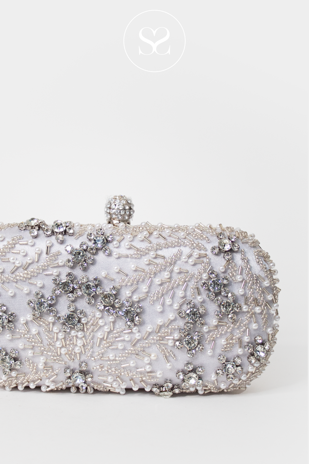 SHENEIL 006 IVORY GREY PEARL AND SILVER DIAMANTE CLUTCH BAG