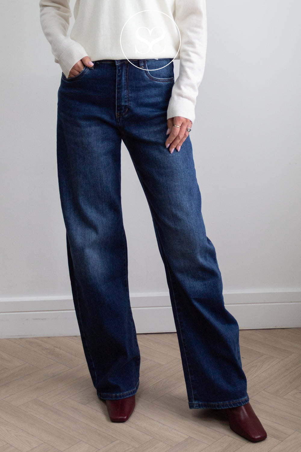 Blue Full Length Barrel Jeans — Lowen
