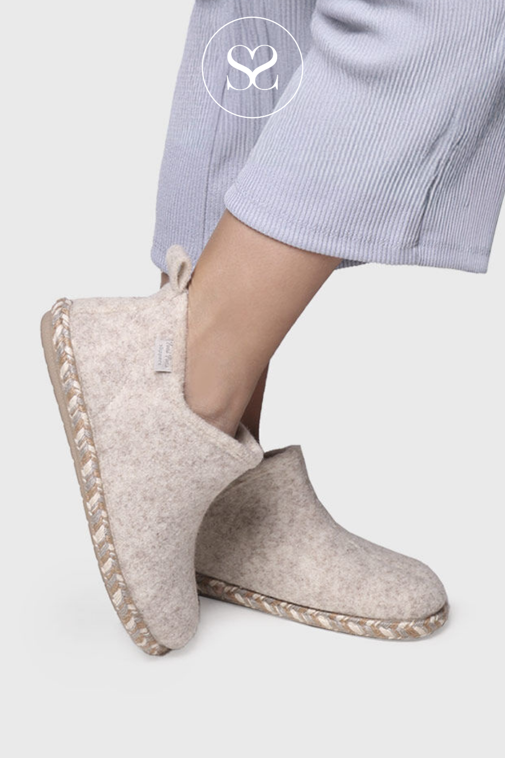 TONI PONS DUNA FP ECRU BOOT SLIPPERS WITH FLEECE LINING