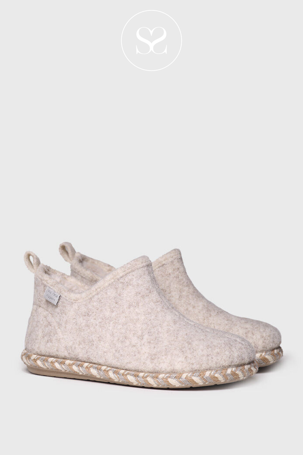 TONI PONS DUNA FP ECRU BOOT SLIPPERS WITH FLEECE LINING