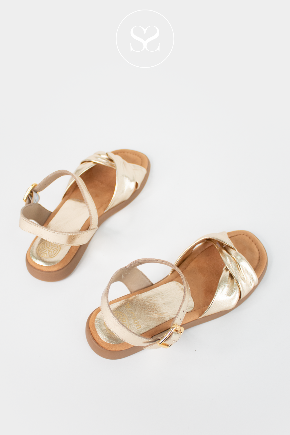 UNISA CAMBEL GOLD METALLIC FLAT SUMMER SANDALS WITH ADJUSTABLE ANKLE STRAP AND KNOTTED FRONT STRAP