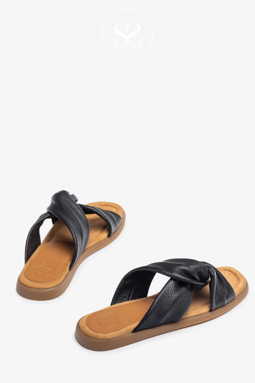UNISA CAMBY FLAT SLIDER SANDALS WITH SOFT BLACK LEATHER KNOTTED LEATHER THAT HUGS THE FOOT