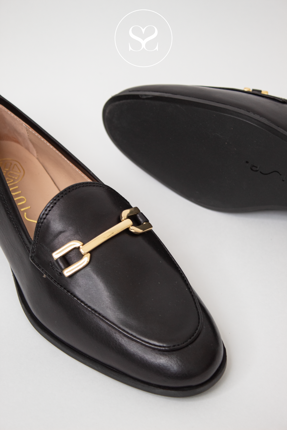 UNISA DAIMIEL BLACK FLAT LOAFER WITH GOLD CHAIN DETAIL