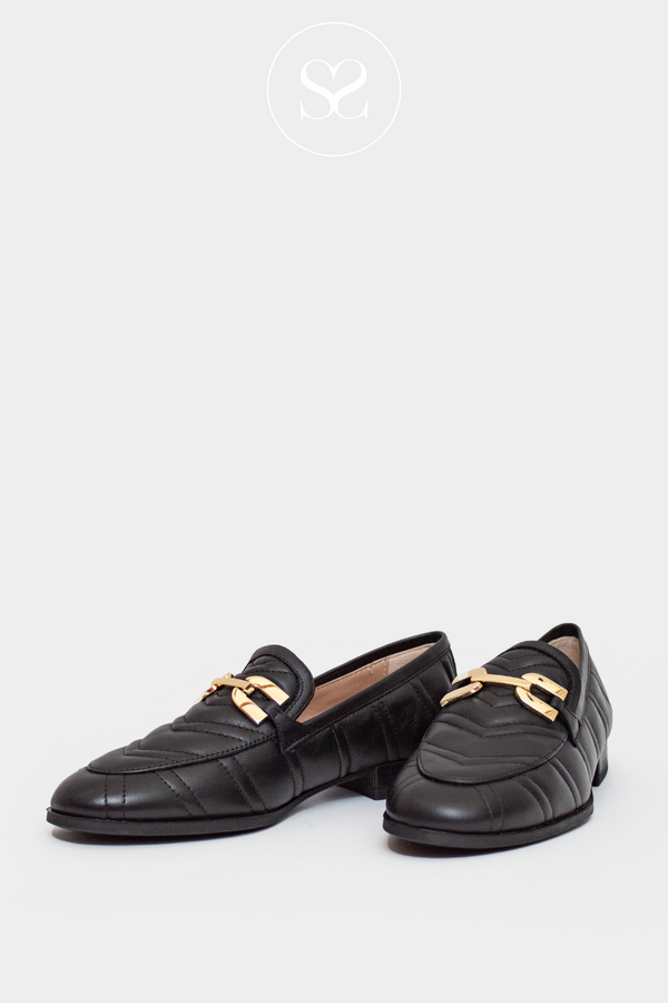 UNISA DEXTER BLACK QUILTED LOAFER WITH GOLD CHAIN