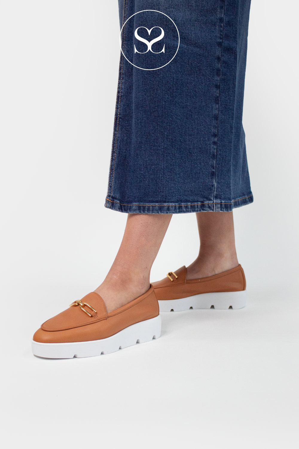 UNISA FAMO TAN LEATHER PLATFORM LOAFER