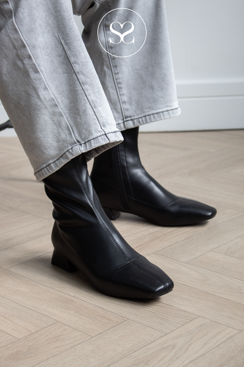 Gioseppo Black Leather Square Toe Ankle Boots - 80835