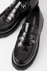 VAGABOND COSMO CHUNKY LOAFER. SLIP ON LEATHER CHUNKY SOLE LOAFER.