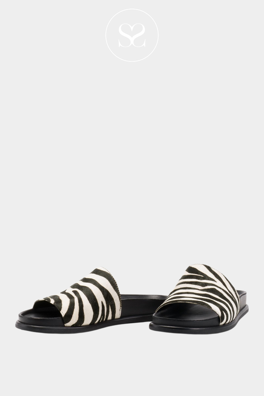 VAGABOND EFFIE BLACK AND WHITE SLIP-ON DESIGN SANDALS