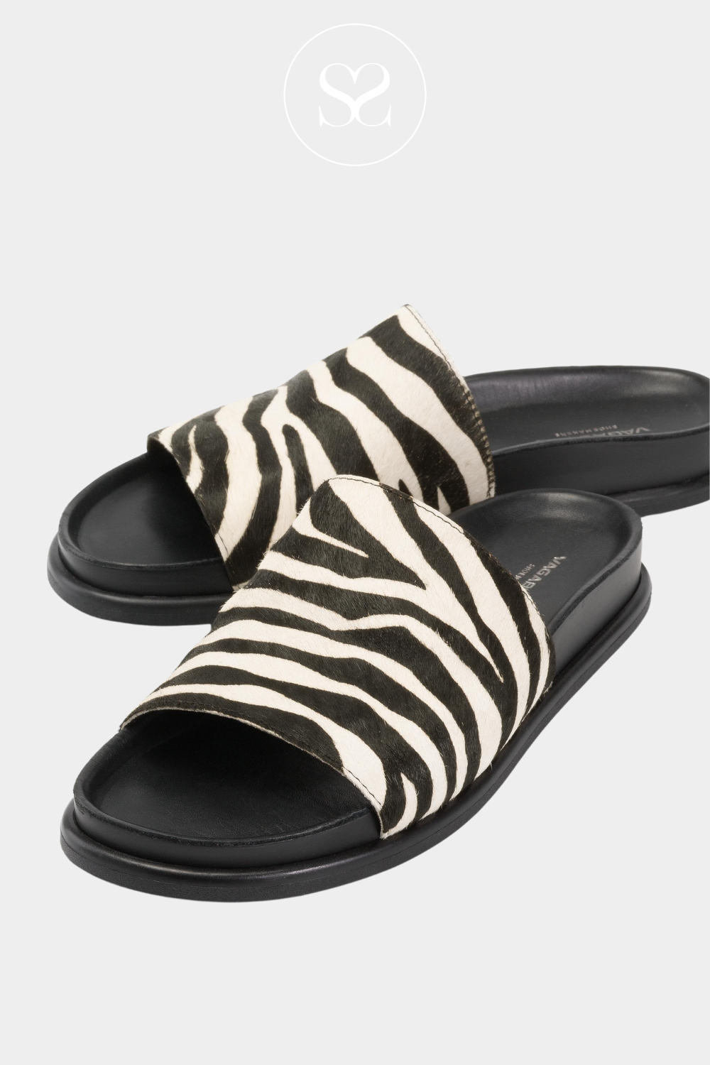 VAGABOND EFFIE BLACK AND WHITE DESIGN SLIP-ON SANDALS