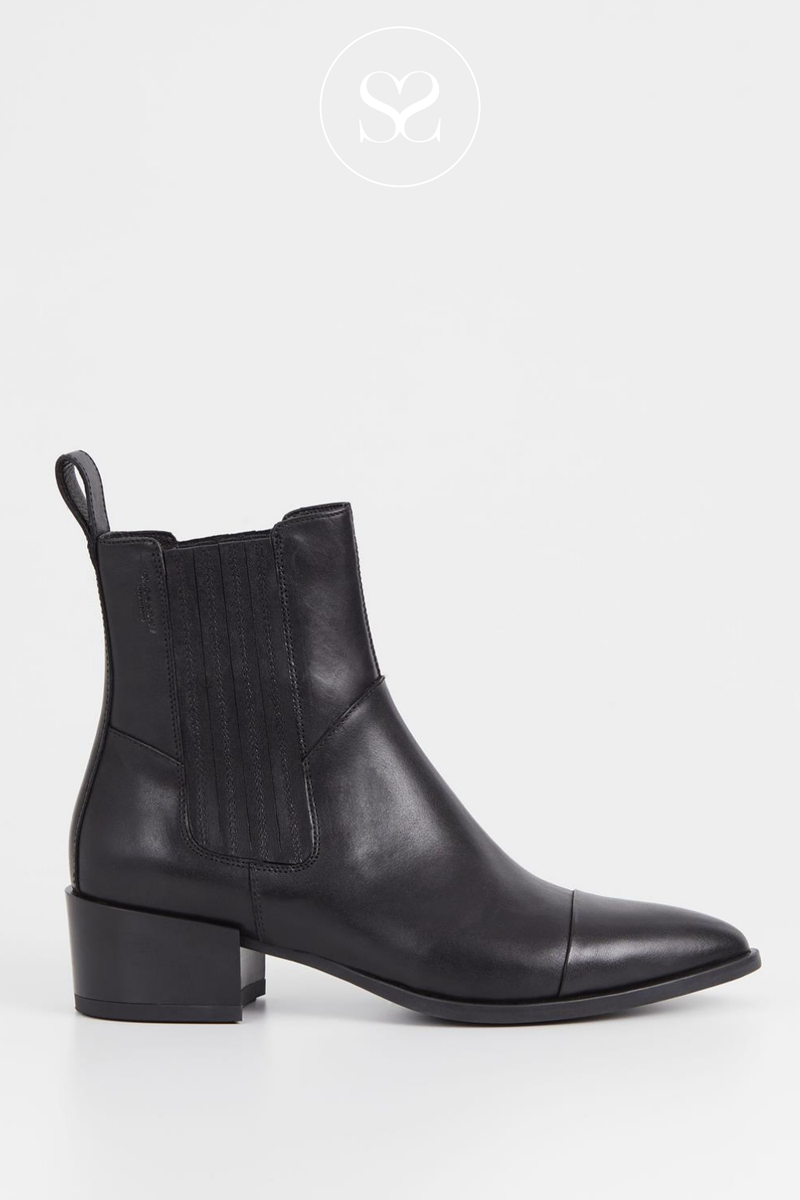 Vagabond desert boot top