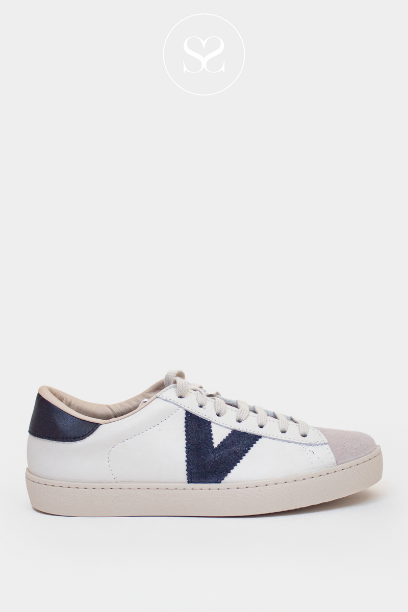 VICTORIA 1-126142 OFF WHITE/NAVY TRAINERS