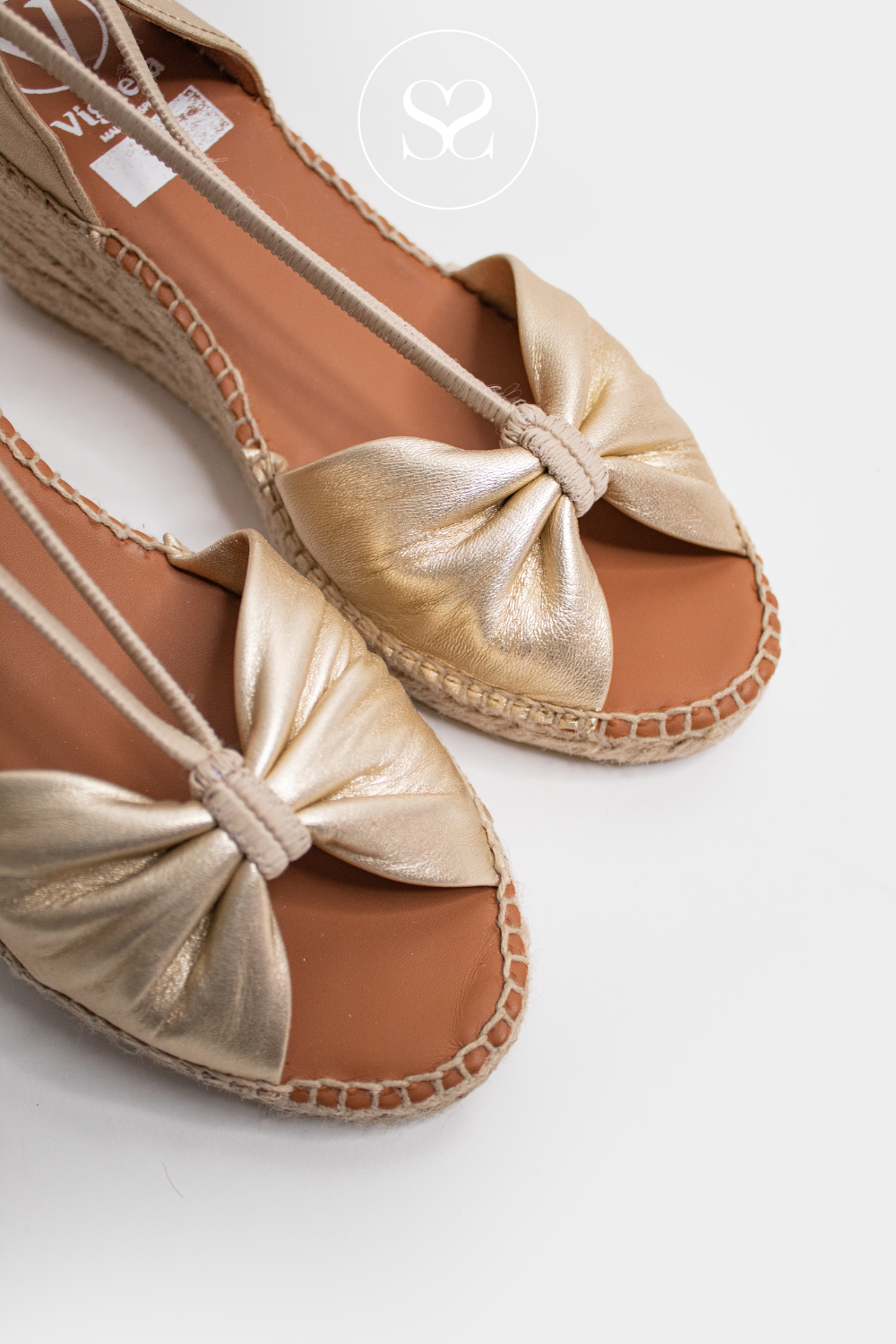 VIGUERA 1909 GOLD LEATHER ESPADRILLE WEDGE SANDALS WITH BOW FRONT AND ELASTICATED V-CUT STRAPS