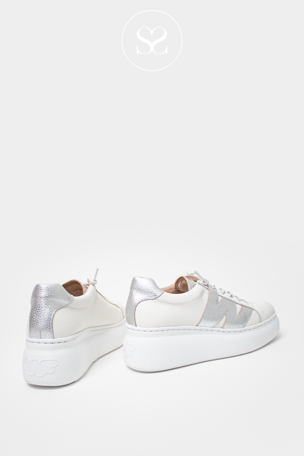 WONDERS A-2650 WHITE LEATHER PULL ON  WEDGE TRAINERS