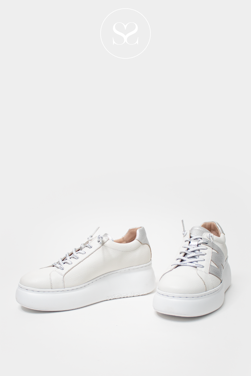 WONDERS A-2650 WHITE LEATHER PULL ON  WEDGE TRAINERS