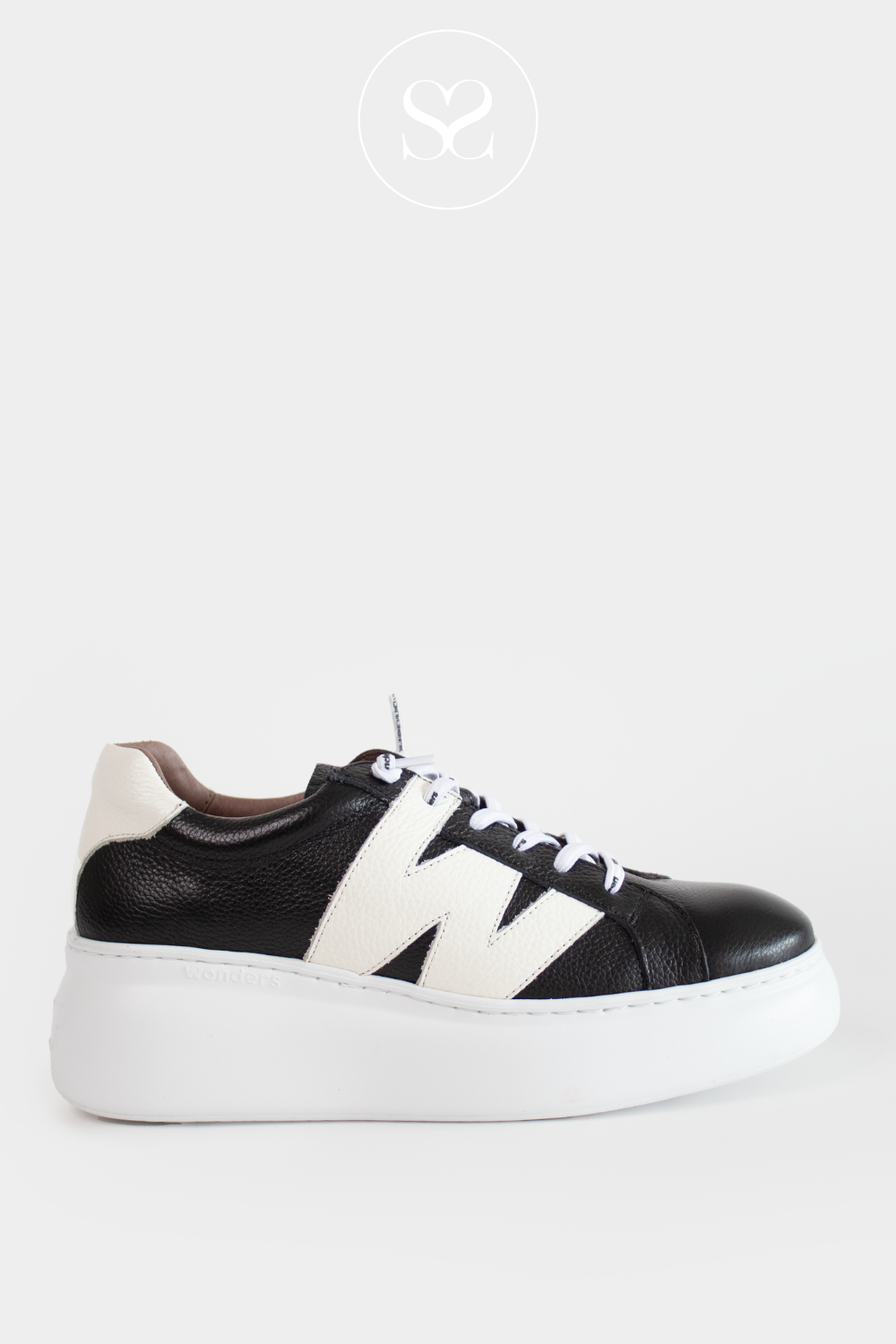 WONDERS A-2660 BLACK LEATHER PULL ON - WEDGE TRAINERS