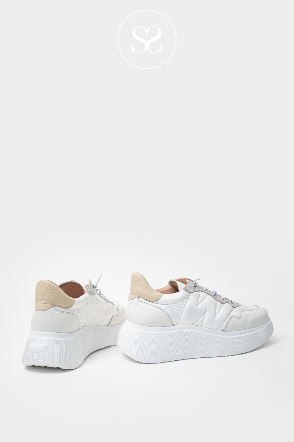 WONDERS A-3602 WHITE LEATHER CHUNKY PULL ON TRAINERS