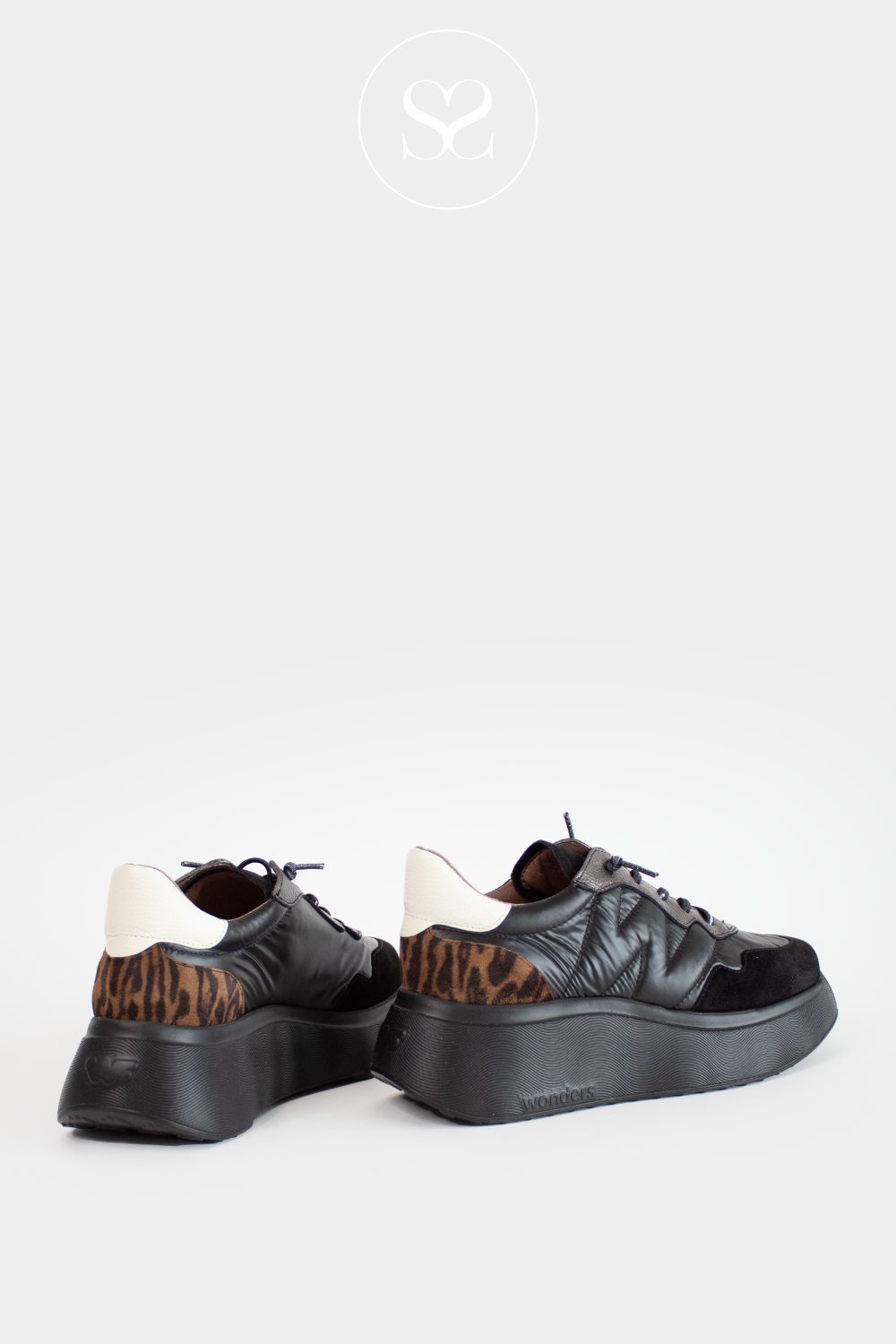 WONDERS A-3610 BLACK & LEOPARD CHUNKY PULL ON TRAINERS