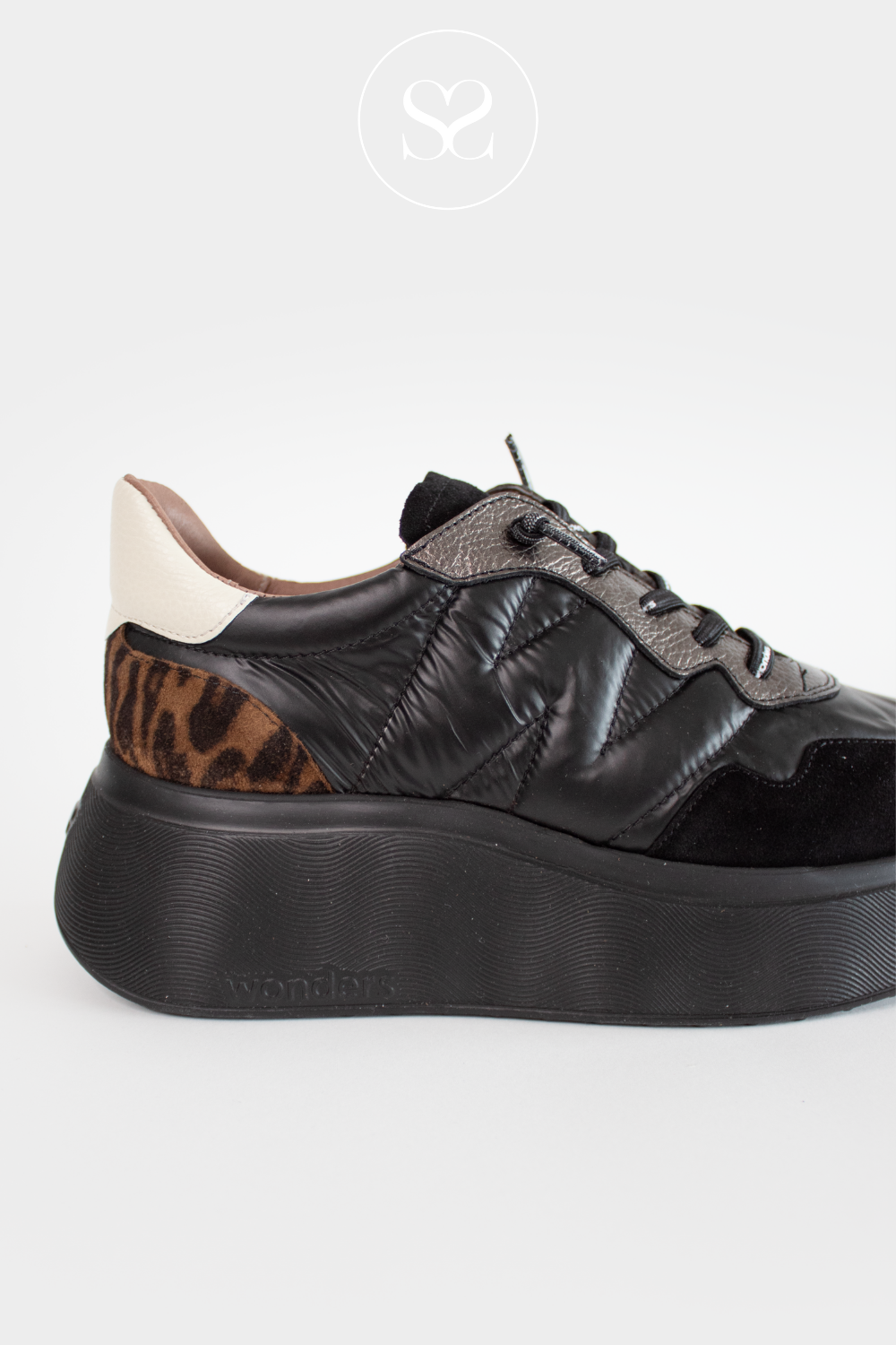 WONDERS A-3610 BLACK & LEOPARD CHUNKY PULL ON TRAINERS